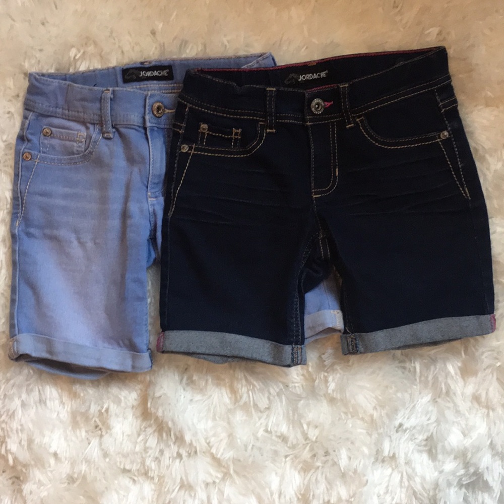2 size 7 Jordache little girl short